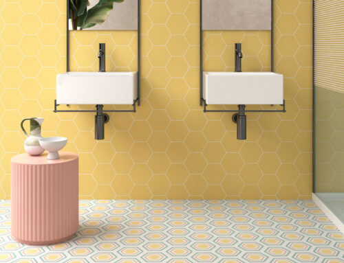 Azulejos decorados para un cuarto de baño moderno